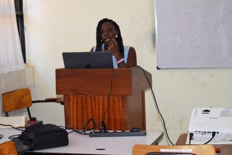 Antonate Akinyi Owuor doing a class presentation