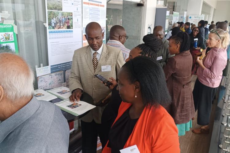 Dissemination of research outputs via posters & stakeholder manuals at the AgriFoSe workshop(10)
