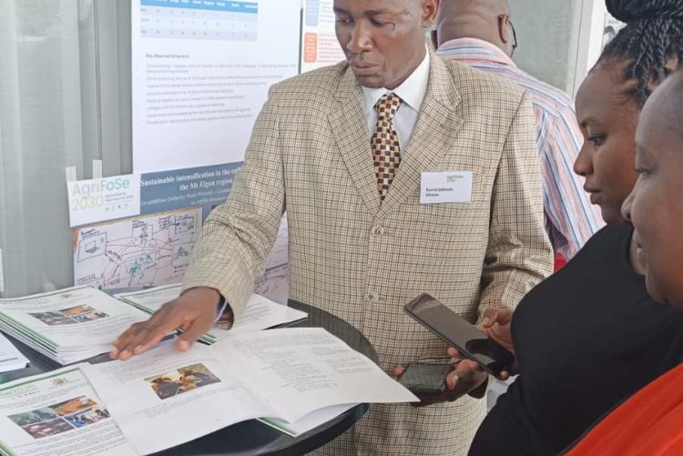 Dissemination of research outputs via posters & stakeholder manuals at the AgriFoSe workshop(5)