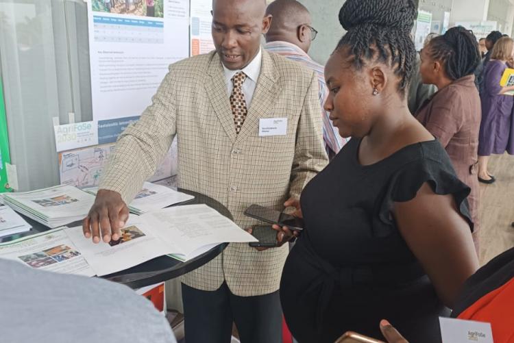 Dissemination of research outputs via posters & stakeholder manuals at the AgriFoSe workshop(7)
