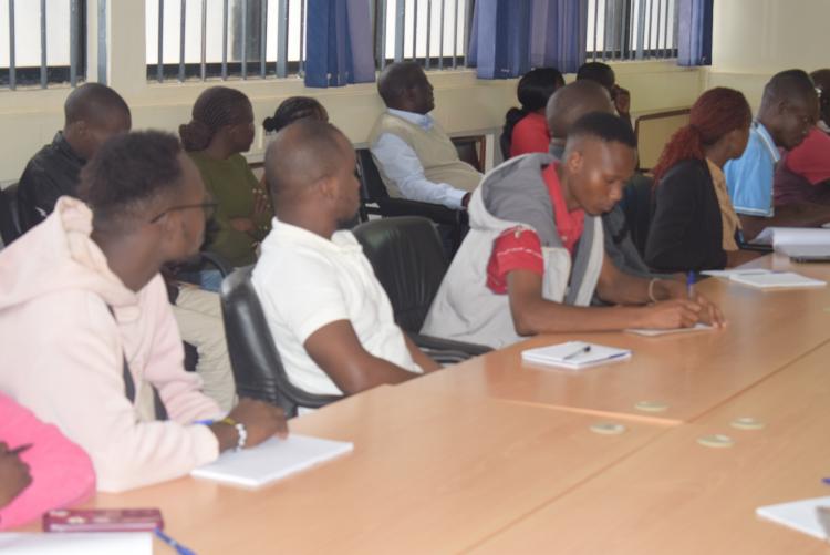 CMAAE and SuMO students listening to Prof. Gerd